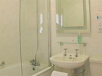 Barclay House Cottages Looe Bagian luar foto